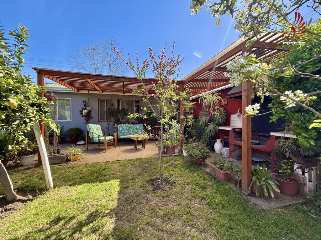 Se vende hermosa casa central en Villa Alemana