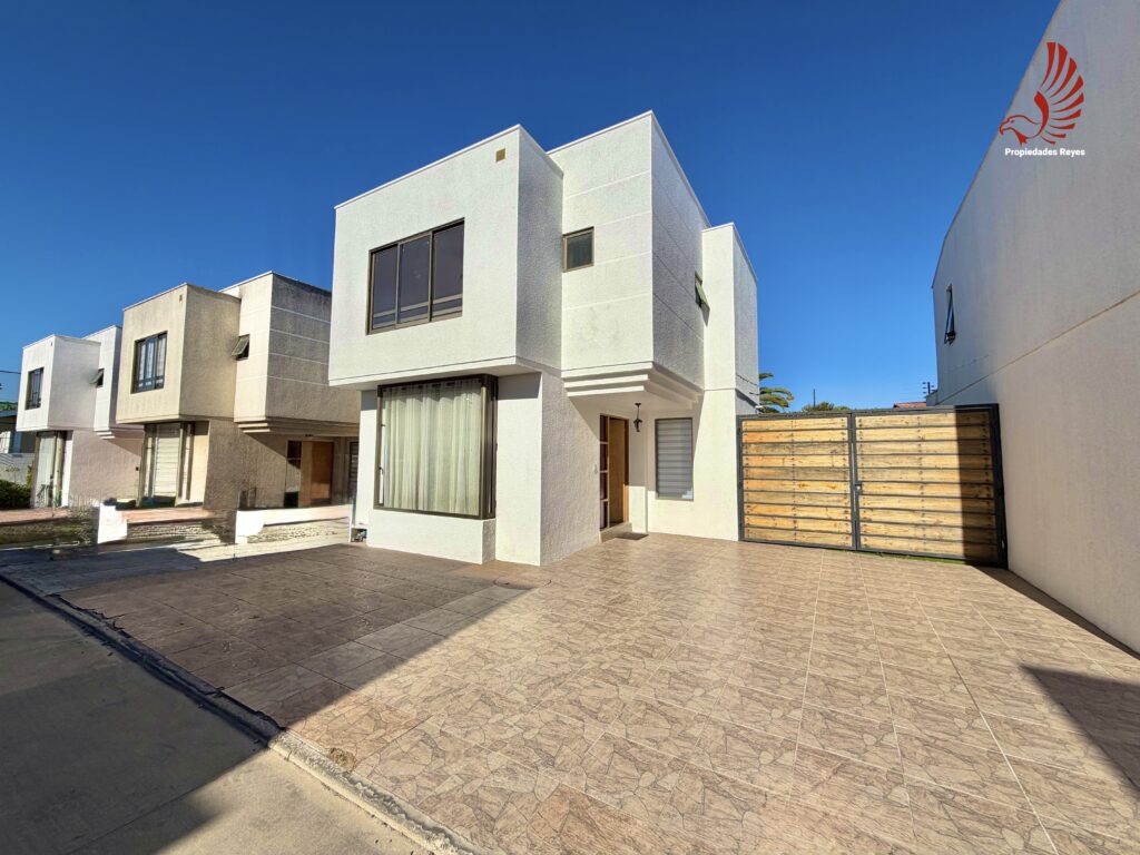 Se vende linda casa en Belloto Norte