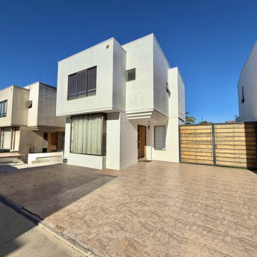 Se vende linda casa en Belloto Norte