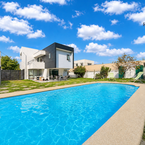 SE VENDE HERMOSA CASA EN COLINAS DE ORO, QUILPUÉ