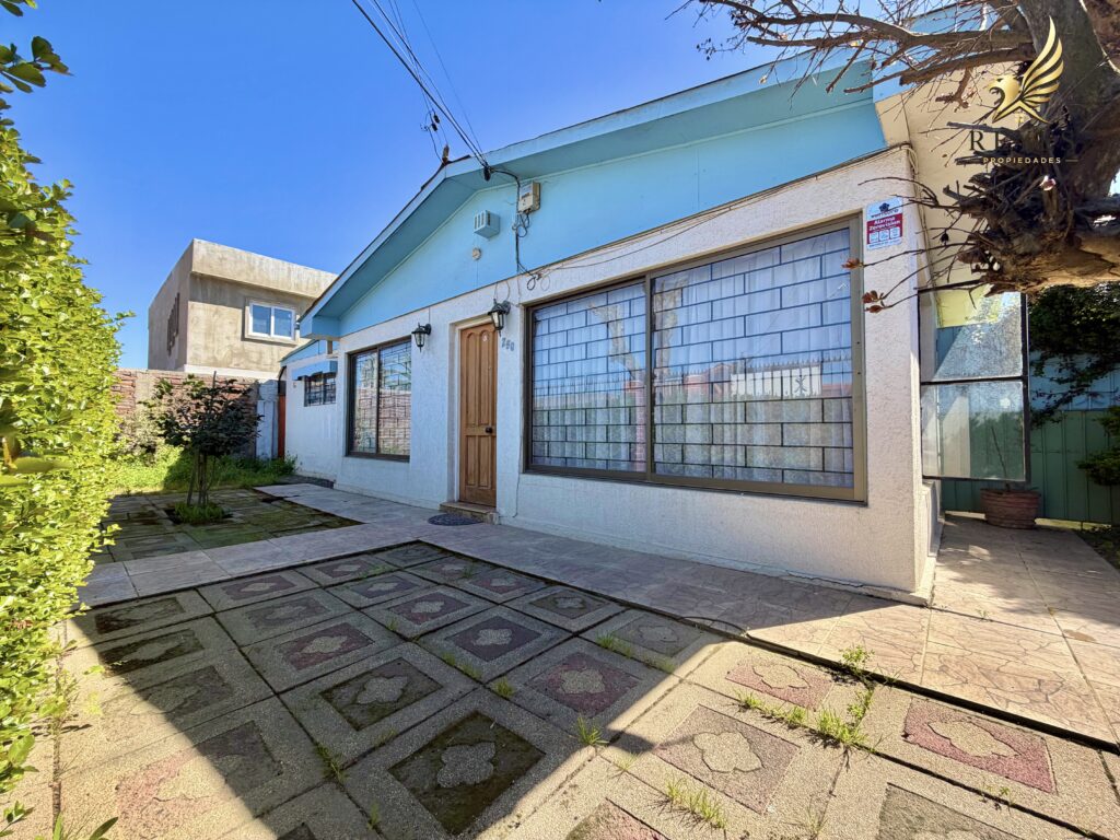 SE VENDE AMPLIA CASA ESQUINA EN SECTOR NORTE DE VILLA ALEMANA